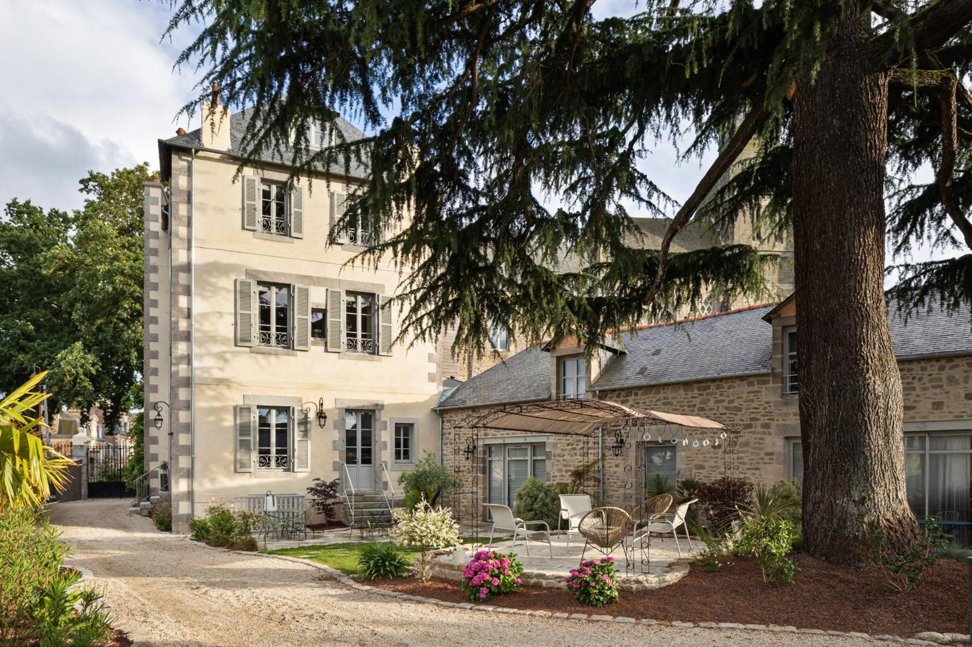 Clos Du Cedre - Chambres D'Hotes D'Exception, Luxury B&B A Dinan Exteriér fotografie